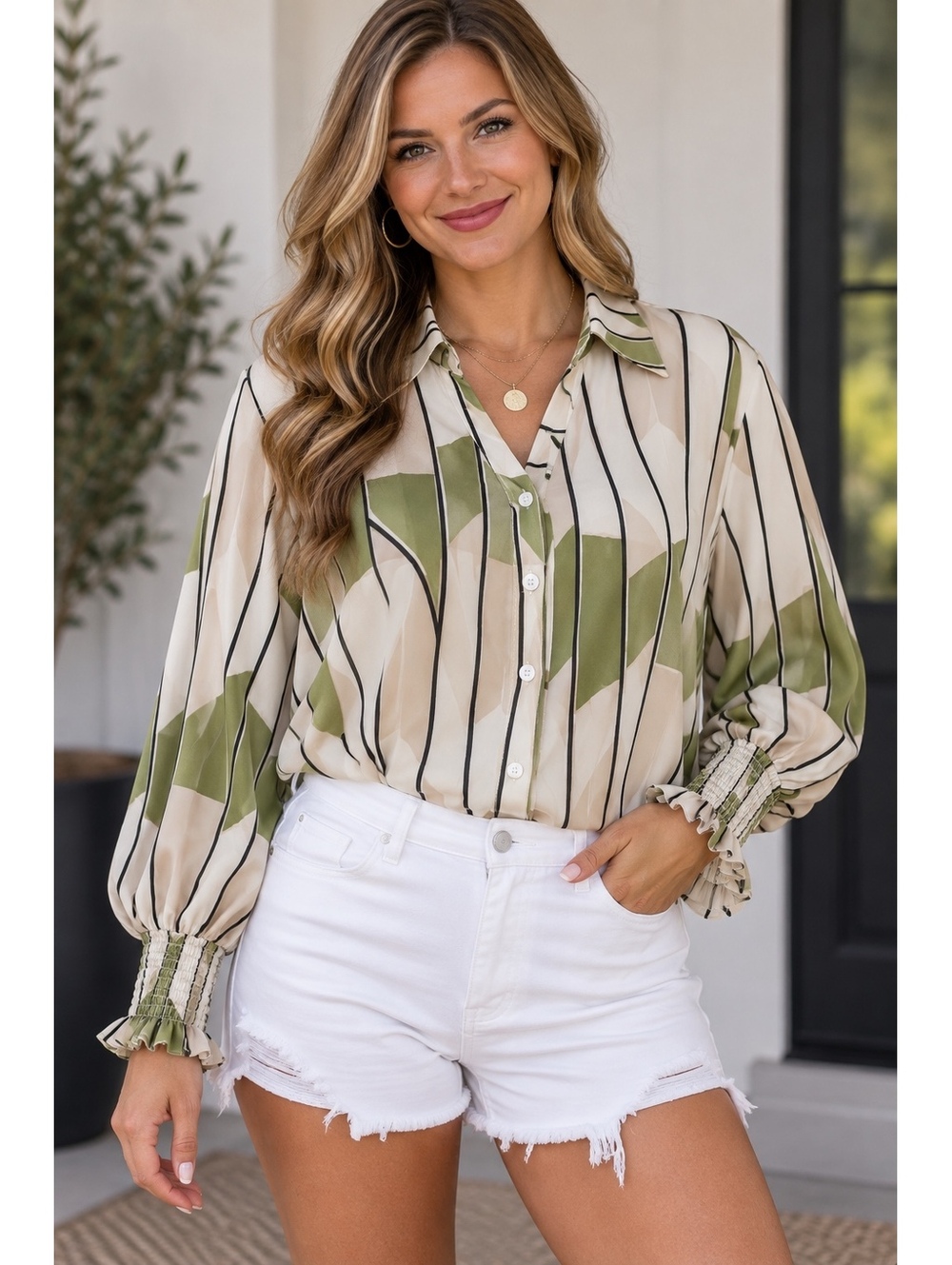 R194 NWT UUEEYAC Large Silky-Feel Blouse Smocked Sleeves MSRP $25.99 R0000194